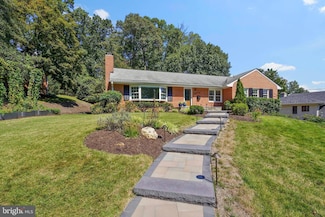 1208 Huntly Place, Alexandria, VA 22307