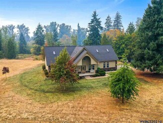 38275 Jasper Lowell Rd, Fall Creek, OR 97438