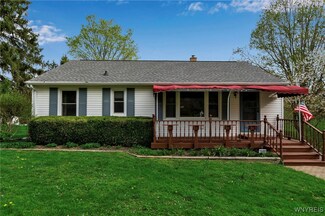 1598 Hubbard Rd, East Aurora, NY 14052