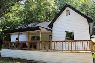 202 Henderson Falls Rd, Toccoa, GA 30577