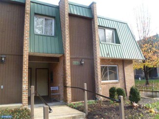 1501 Meadowview Ln, Mont Clare, PA 19453