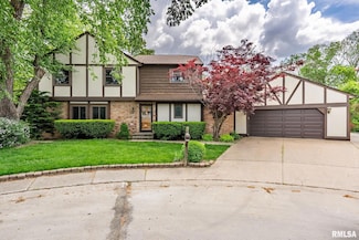 2906 27th Avenue A, Moline, IL 61265