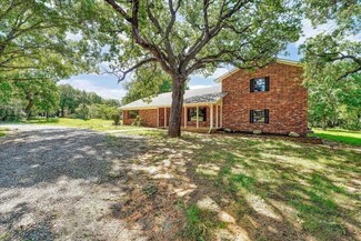 700 700 Church Ave, Comanche, OK 73529