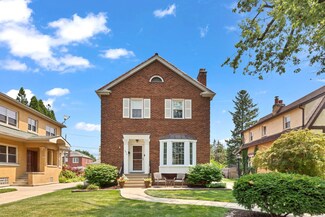 9815 S Hamilton Ave, Chicago, IL 60643