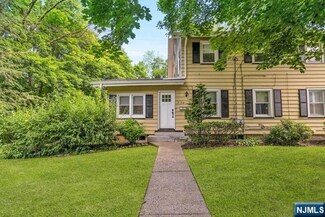 132 Hollywood Ave, Ho-Ho-kus, NJ 07423