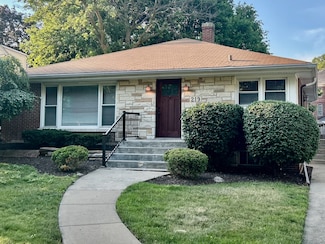 219 Spring Ave, Naperville, IL 60540