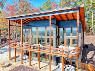 530 Tower Rd, Mineral Bluff, GA 30559