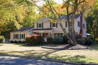 16 Shephard Dr, Middletown, NJ 07748
