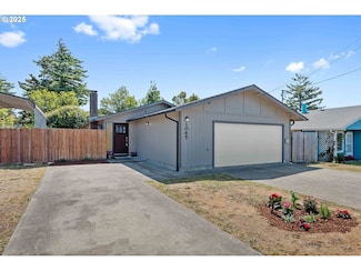 1065 Fenwick St, Coos Bay, OR 97420