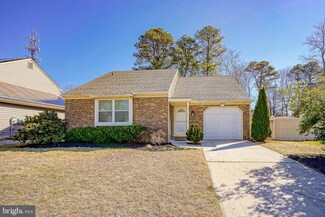 17 Acorn Ct, Sicklerville, NJ 08081