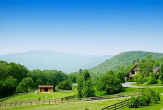 2358 Long Hill Rd, Woodstock, VT 05071