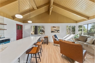 738 W Victoria Ct, Lake Arrowhead, CA 92352
