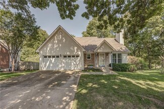 6910 Reeder Ct, Shawnee, KS 66203