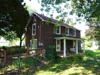 208 W Phebe St, San Pierre, IN 46374