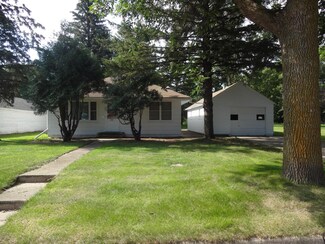 322 E Rowena St, Ivanhoe, MN 56142