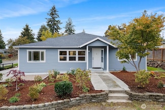 1332 SW 114th St, Seattle, WA 98146