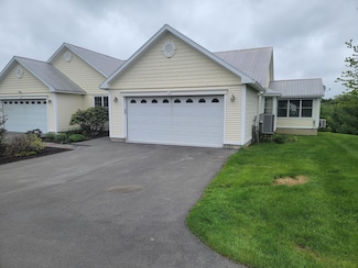 239 Pierce Rd Unit 2B, Brewer, ME 04412