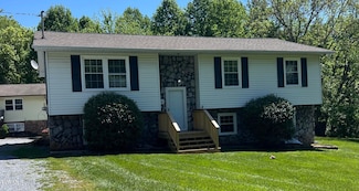 148 Green Pond Rd, Johnson City, TN 37604