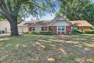 8308 S Indianapolis Place, Tulsa, OK 74137