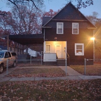 2908 Hoyt St, Muskegon, MI 49444