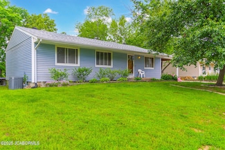 1924 Rolling Hills Dr, Jefferson City, MO 65109