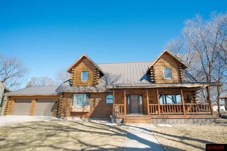 204 Lake Ave, Madison Lake, MN 56063
