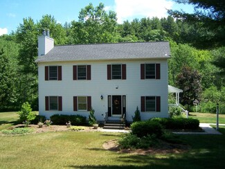 38 Clearview Rd, Averill Park, NY 12018