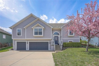 9720 N Donnelly Ave, Kansas City, MO 64157