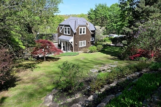 5 Donald Dr, Hastings On Hudson, NY 10706