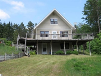 3225 N 39 Rd, Manton, MI 49663
