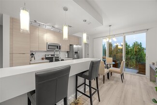 604 N Bluff Dr Unit 251, Austin, TX 78745