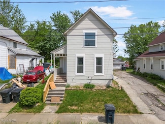 1027 Yale St, Akron, OH 44301