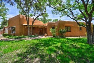 1002 Acequia Trail NW, Los Ranchos de Albuquerque, NM 87107