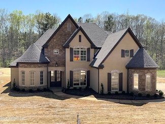 145 Poplar Ln, Holly Springs, MS 38635