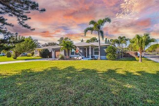 5326 Queen St N, Saint Petersburg, FL 33714