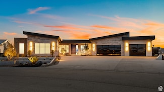 20 N Cliffside Dr, Washington, UT 84780