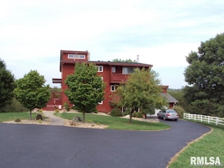 3280 Camp Creek Rd, Sherrard, IL 61281