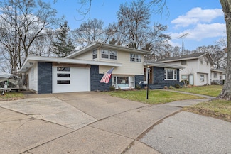 3055 Chapel Ct, Muskegon, MI 49441