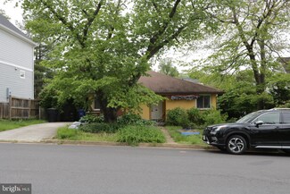 2305 N Kensington St, Arlington, VA 22205