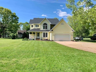 8661 Riverbend Dr, Portland, MI 48875