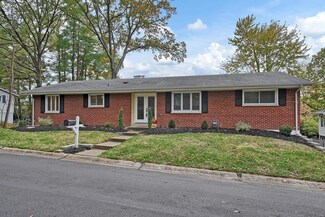 2301 Cleek Ct, Saint Louis, MO 63131