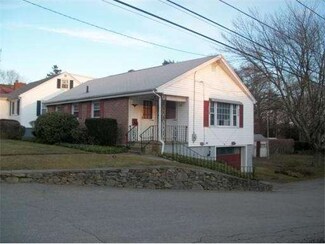 196 Bay View Ave, Bristol, RI 02809