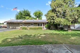 10730 17th Ave, Lemoore, CA 93245