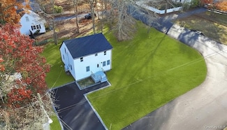 33 Broadway, Shirley, NY 11967