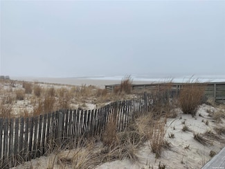 20 Wyoming Ave Unit 6, Long Beach, NY 11561