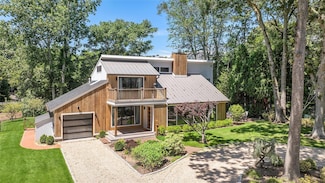 221 Redwood Rd, Sag Harbor, NY 11963