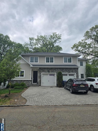 3 Benjamin Rd, Tenafly, NJ 07670