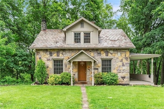 92 Pittsburgh Cir, Ellwood City, PA 16117