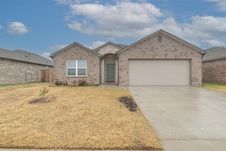 10044 SW 40th St, Mustang, OK 73064
