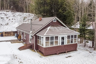 956 Deerland Rd, Long Lake, NY 12847